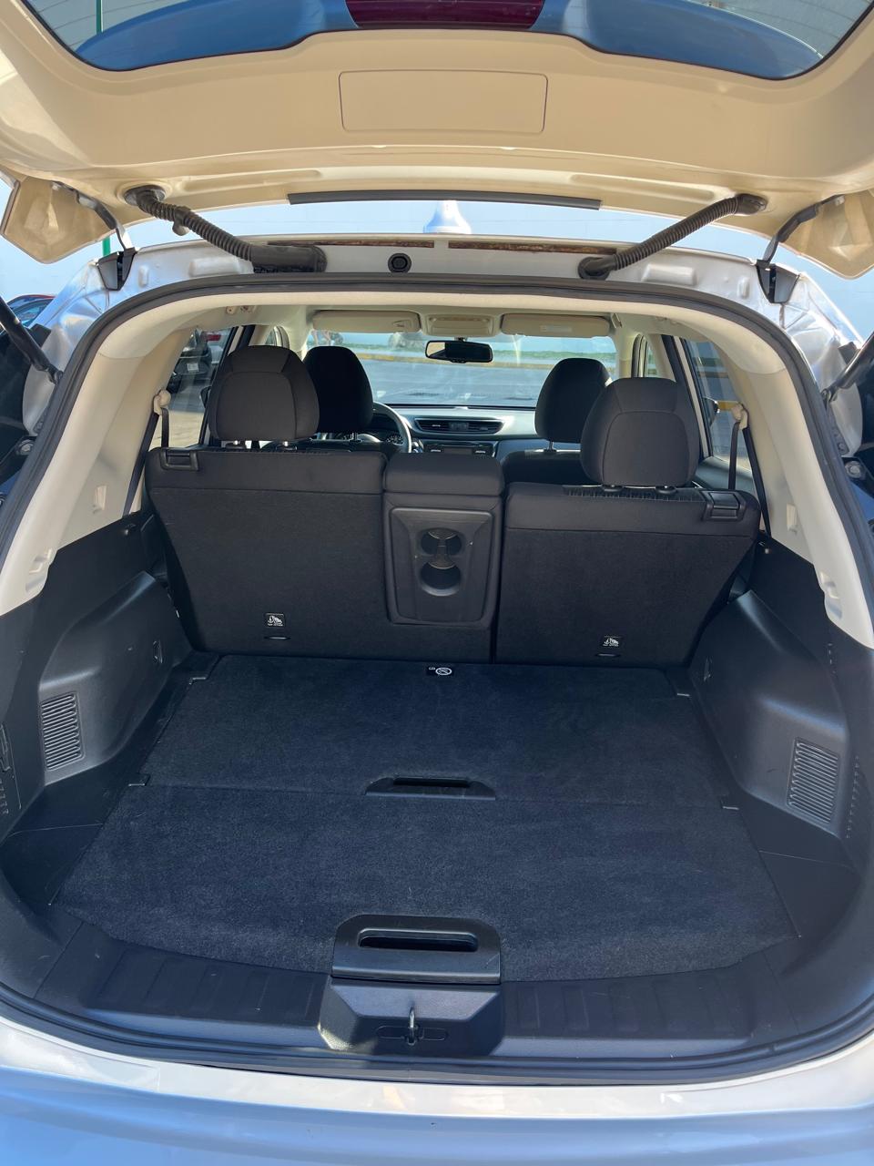 Nissan X-Trail SUV automatic 2.5L